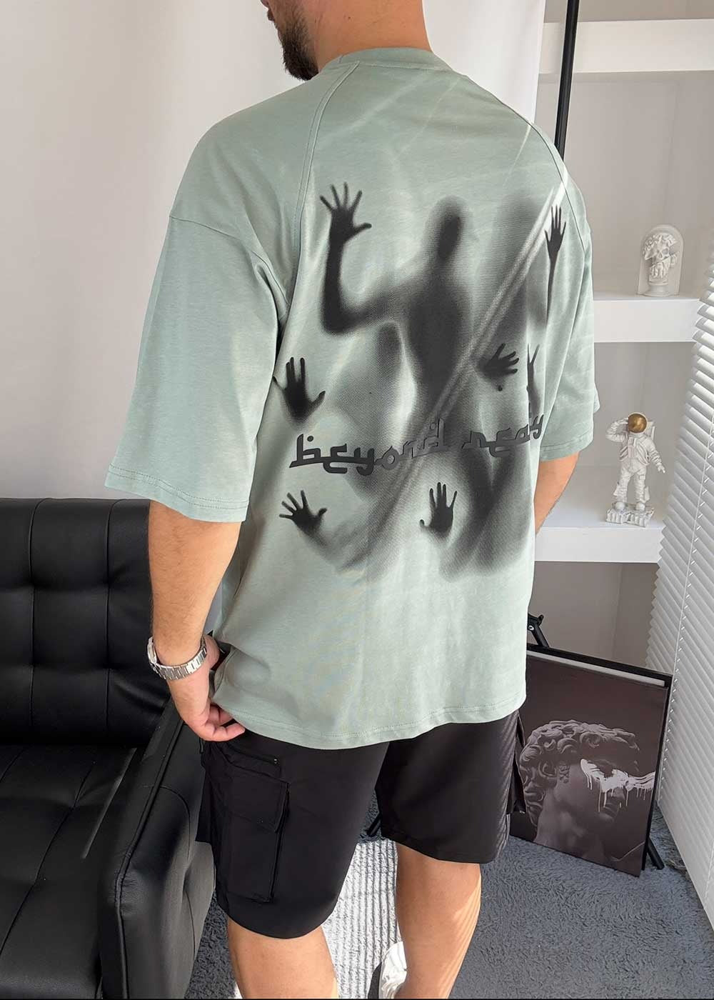 Beyond Reality Oversized T-Shirt με Τύπωμα – Μιντ – 2