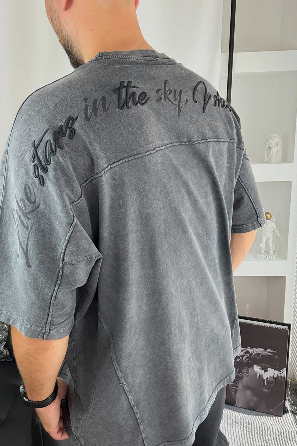 Oversized T-Shirt με Κέντημα Like Stars και Εξωτερικές Ραφές – Ανθρακί