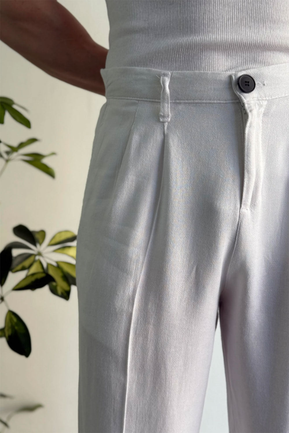 Παντελόνι Madrid Viscose-Linen Pleated Studio – Λευκό