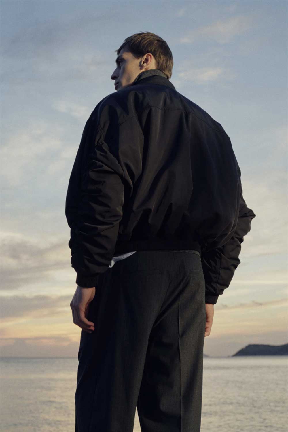 Ανδρικό Puffer Bomber Jacket με Φαρδιά Μανίκια – Μαύρο