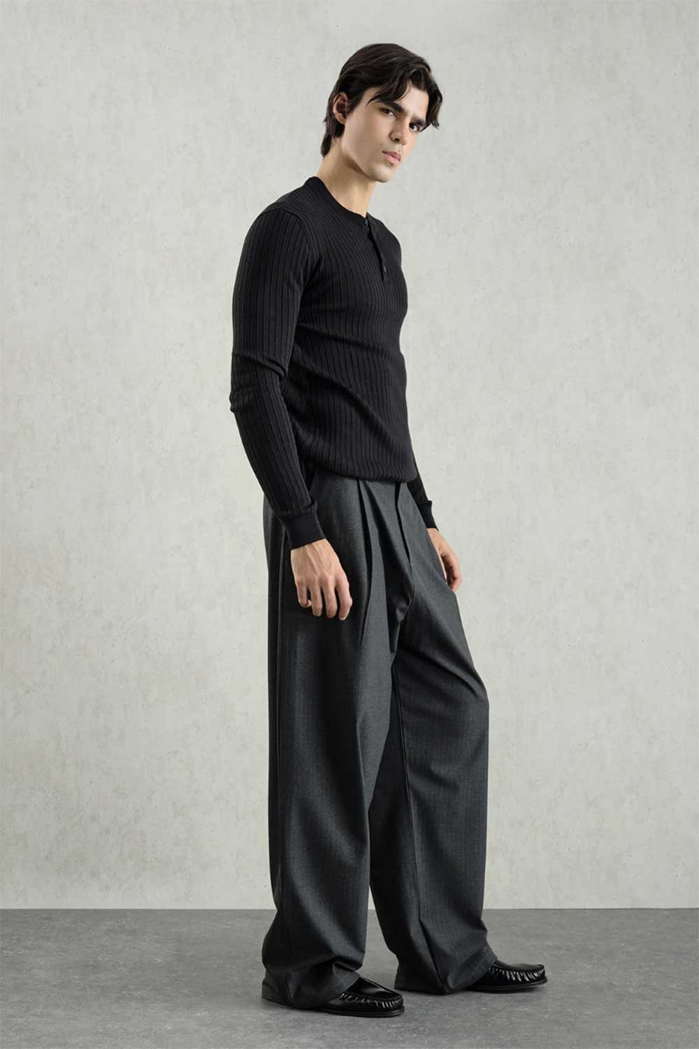 Ανδρική Πλεκτή Μπλούζα Slim Fit με Κουμπιά & Ριμπ Υφή – Μαύρο